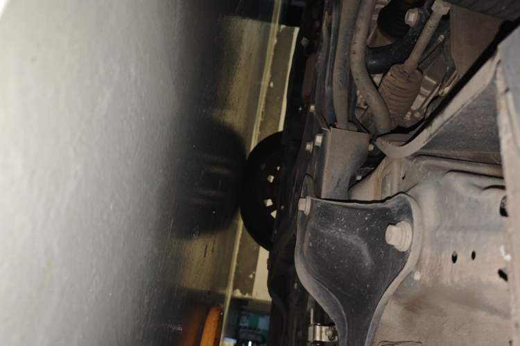 Used Wuling Jiachen 2022 1.5T CVT Deluxe Flagship Edition Chassis Front Left