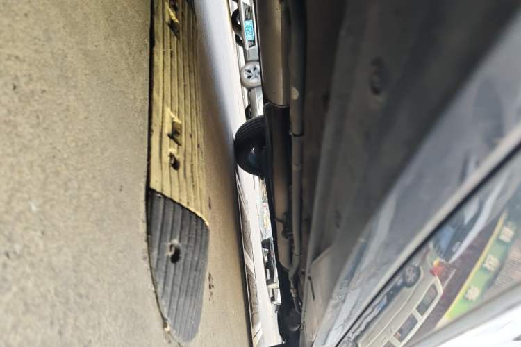 Used Wuling Jiachen 2022 1.5T CVT Deluxe Flagship Edition Chassis Front Left