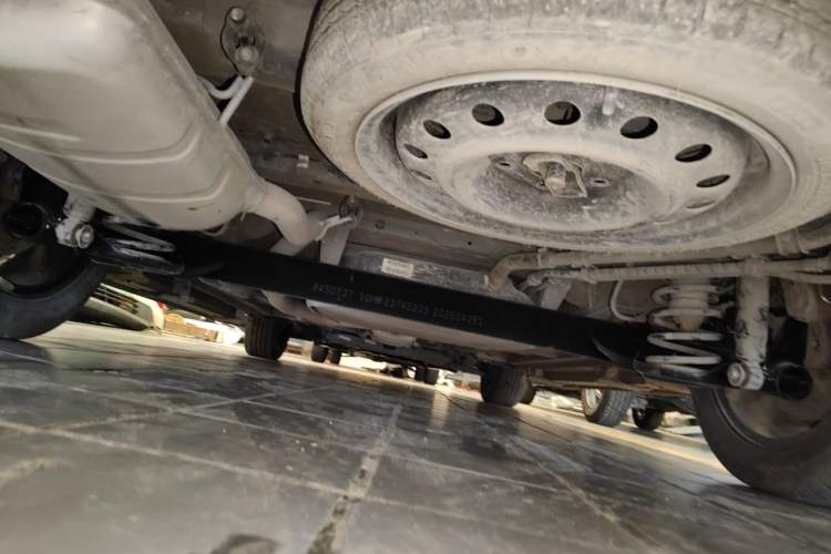 Used Wuling Jiachen 2022 1.5T CVT Deluxe Flagship Edition Chassis Rear
