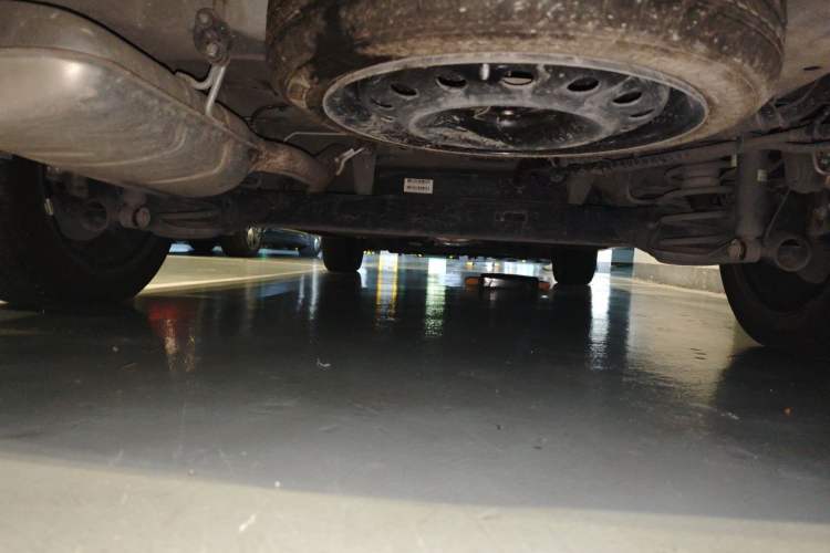 Used Wuling Jiachen 2022 1.5T CVT Deluxe Flagship Edition Chassis Rear
