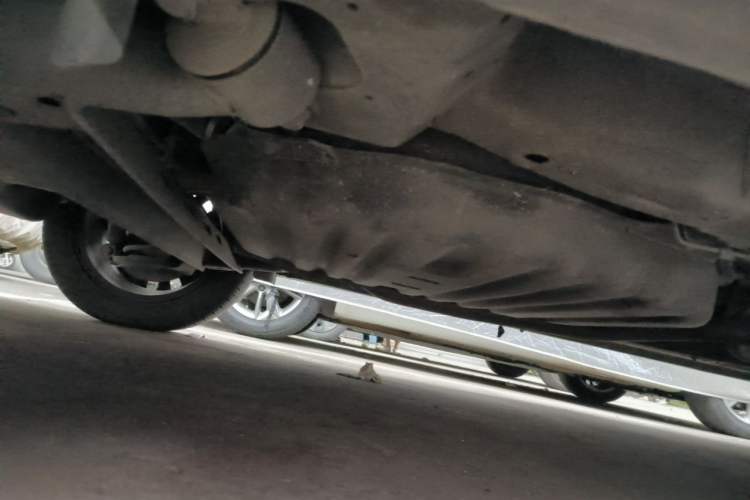 Used Wuling Jiachen 2022 1.5T CVT Smart Luxury Version Chassis Rear Right