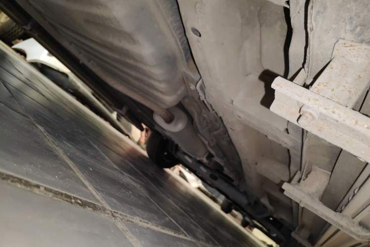 Used Wuling Jiachen 2022 1.5T CVT Deluxe Flagship Edition Chassis Rear Right