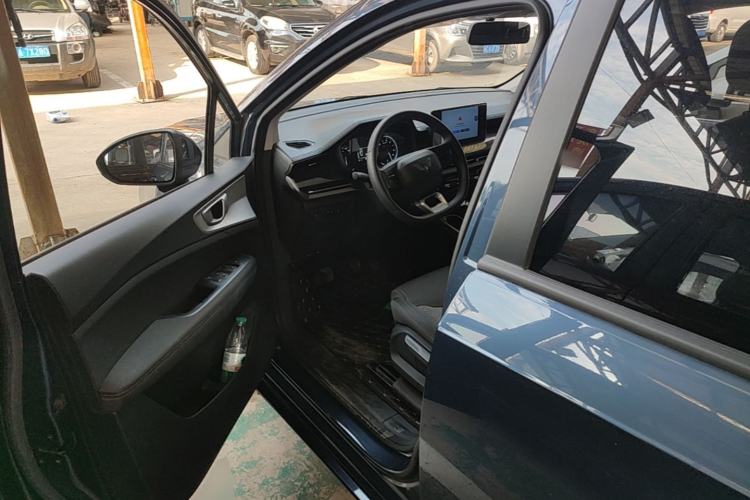 Used Wuling Jiachen 2022 1.5L Manual Enjoyment Elite Model Driver Seat