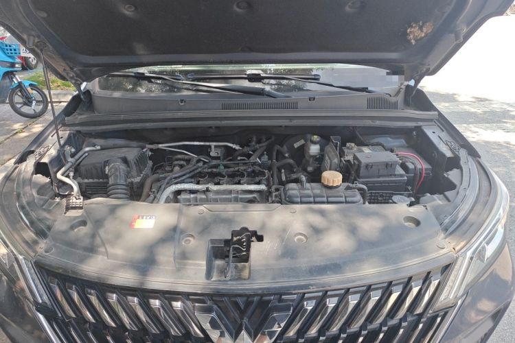 Used Wuling Jiachen 2022 1.5T Manual Comfort & Dynamic Version Engine Bay
