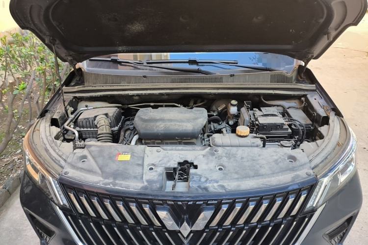 Used Wuling Jiachen 2022 1.5T CVT Smart Luxury Version Engine Bay