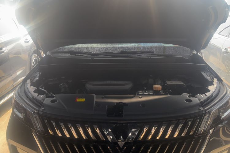 Used Wuling Jiachen 2022 1.5T CVT Smart Luxury Version Engine Bay