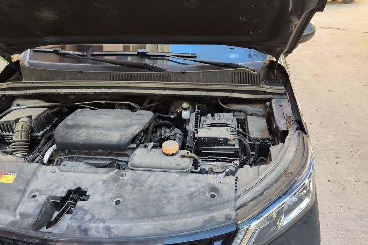 Used Wuling Jiachen 2022 1.5T CVT Smart Luxury Version Engine Bay Left