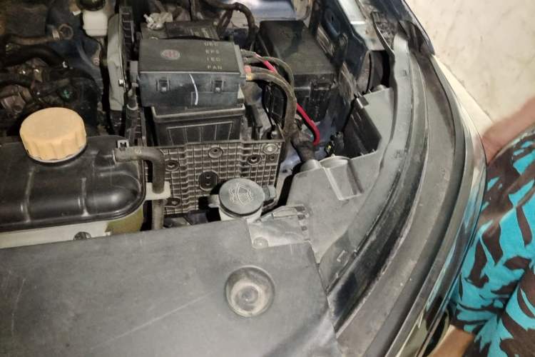Used Wuling Jiachen 2022 1.5T Manual Light Enjoyment Dynamic Version Engine Bay Left