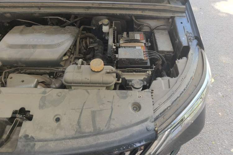 Used Wuling Jiachen 2022 1.5T CVT Smart Luxury Version Engine Bay Left