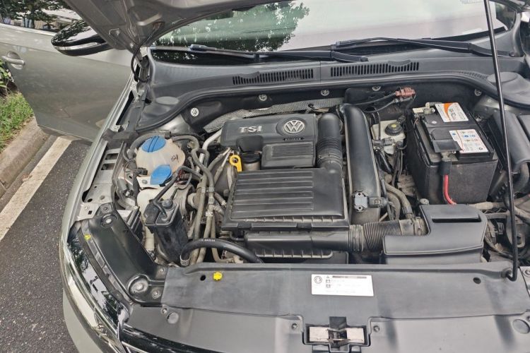 Used Wuling Jiachen 2022 1.5T CVT Smart Luxury Version Engine Bay Left