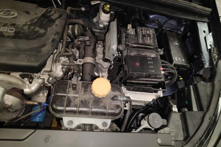 Used Wuling Jiachen 2022 1.5T CVT Deluxe Flagship Edition Engine Bay Left