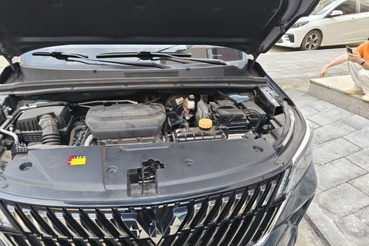 Used Wuling Jiachen 2022 1.5T CVT Deluxe Flagship Edition Engine Bay Left