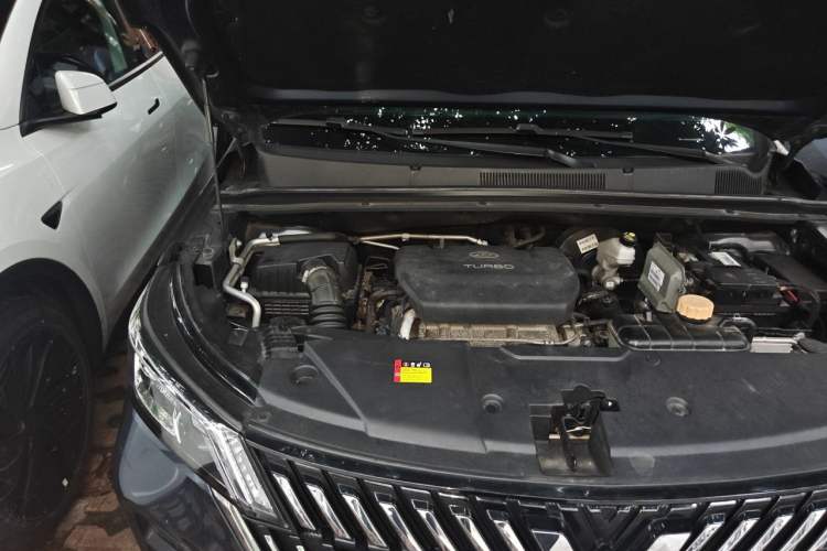 Used Wuling Jiachen 2022 1.5T CVT Smart Luxury Version Engine Bay Right