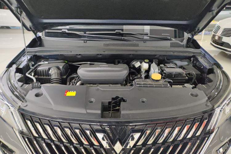 Used Wuling Jiachen 2022 1.5T CVT Smart Luxury Version Engine Bay