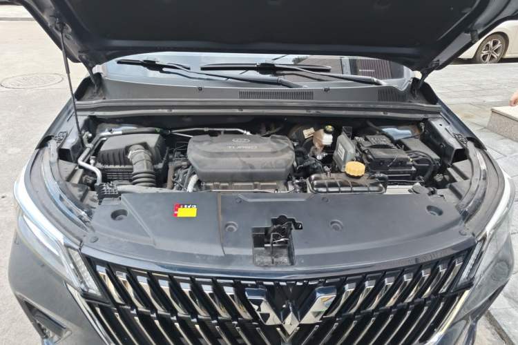 Used Wuling Jiachen 2022 1.5T CVT Deluxe Flagship Edition Engine Bay