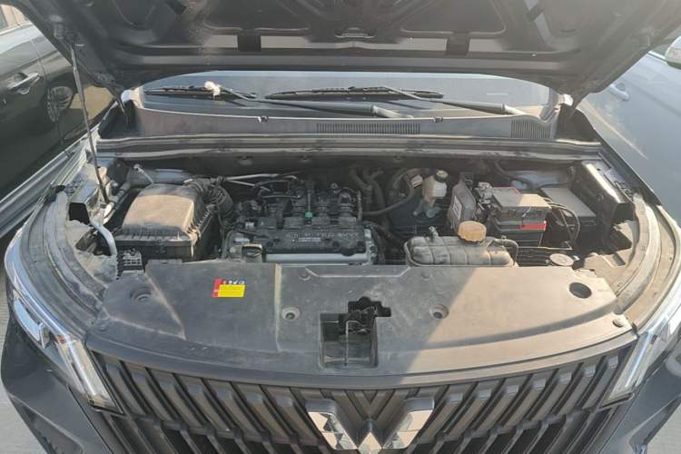 Used Wuling Jiachen 2022 1.5L Manual Enjoyment Elite Model Engine Bay