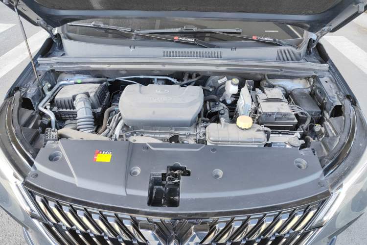 Used Wuling Jiachen 2022 1.5T CVT Deluxe Flagship Edition Engine Bay