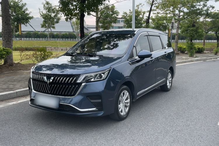 Used Wuling Jiachen 2022 1.5T Manual Light Enjoyment Dynamic Version Exterior 1