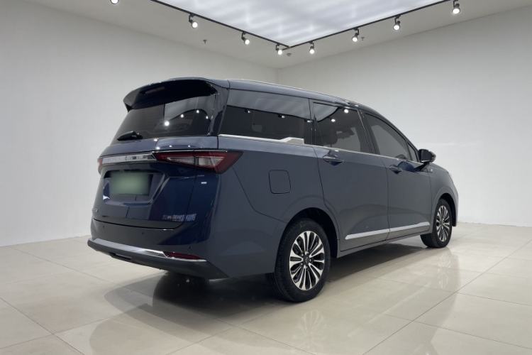 Used Wuling Jiachen 2022 1.5T CVT Deluxe Flagship Edition Exterior 2