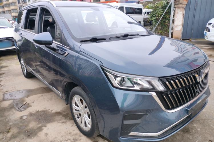 Used Wuling Jiachen 2022 1.5T Manual Comfort & Dynamic Version Exterior 2
