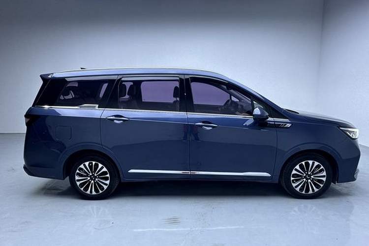 Used Wuling Jiachen 2022 1.5T CVT Deluxe Flagship Edition Exterior 3
