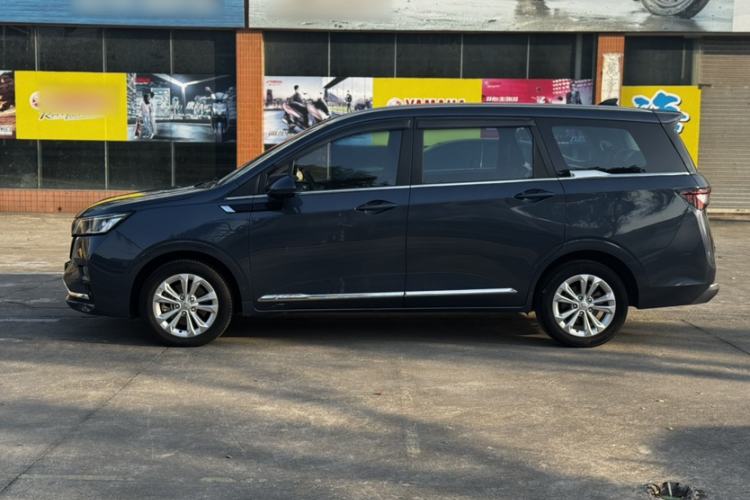 Used Wuling Jiachen 2022 1.5T CVT Smart Luxury Version Exterior 3