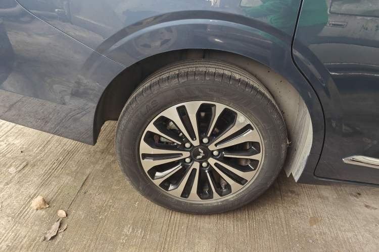 Used Wuling Jiachen 2022 1.5T CVT Deluxe Flagship Edition Exterior 3