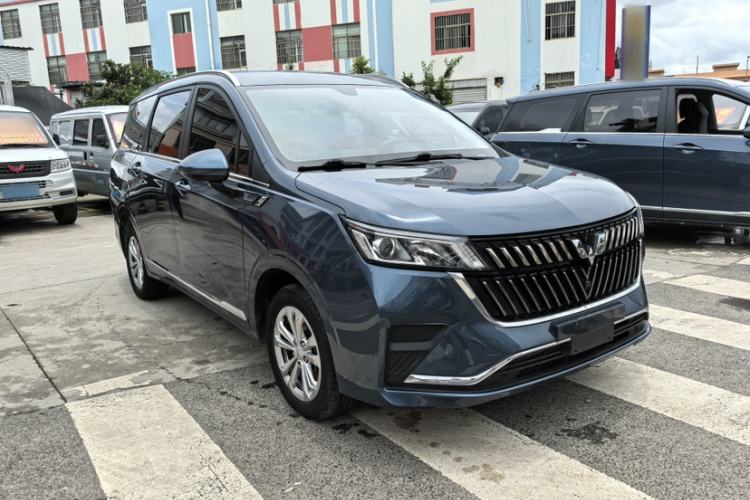 Used Wuling Jiachen 2022 1.5T Manual Comfort & Dynamic Version Exterior 3