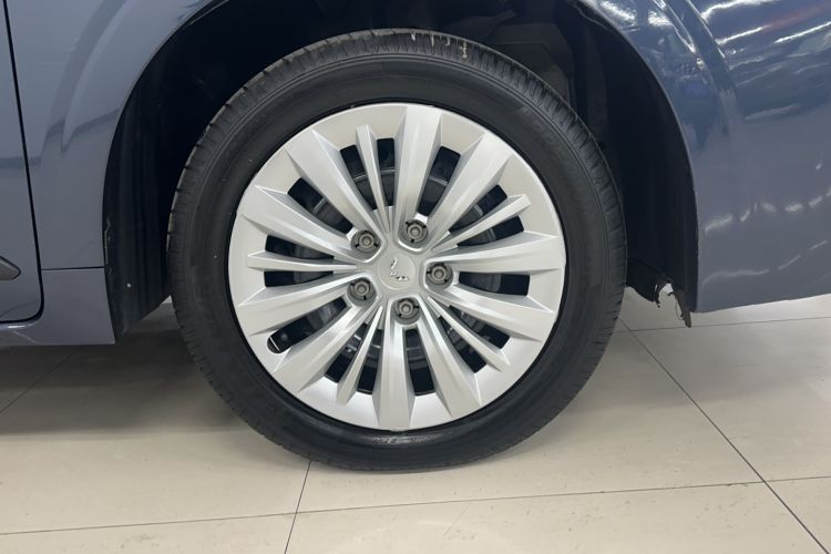 Used Wuling Jiachen 2022 1.5L Manual Enjoyment Elite Model Exterior 3