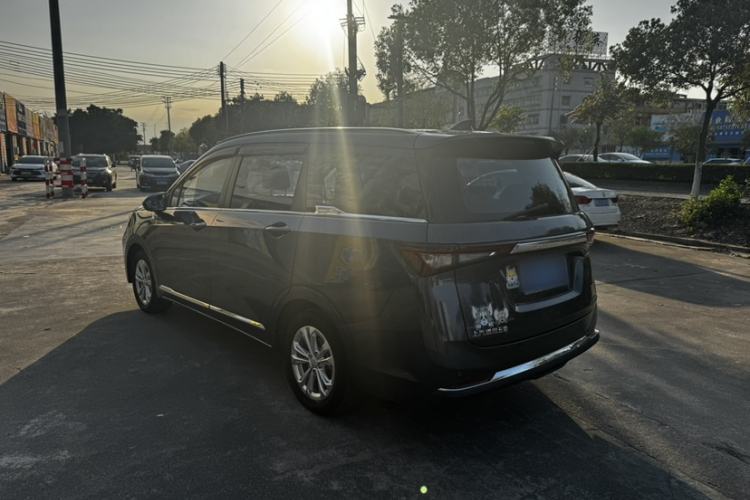 Used Wuling Jiachen 2022 1.5T CVT Smart Luxury Version Exterior 4