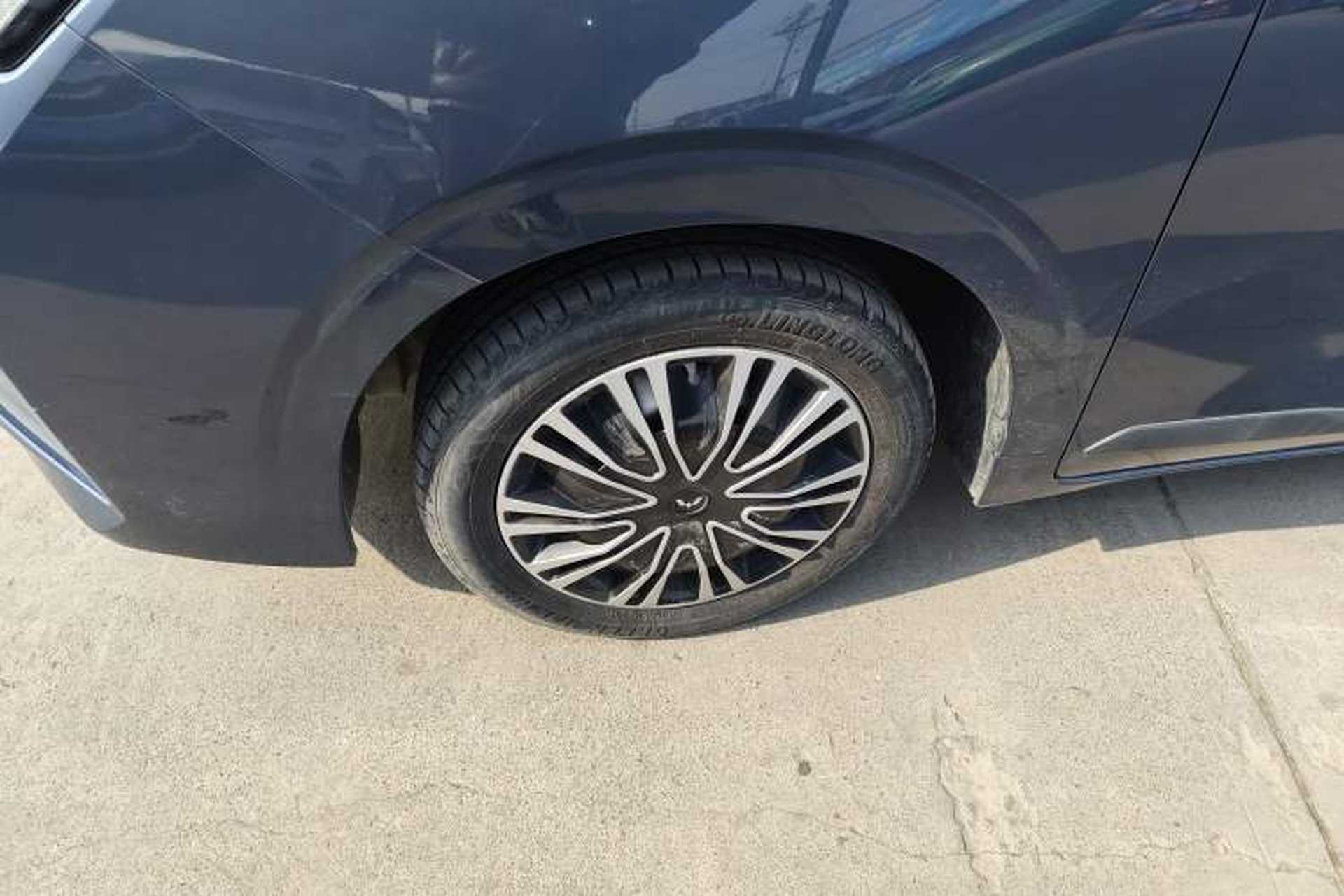 Used Wuling Jiachen 2022 1.5L Manual Enjoyment Elite Model Exterior 4