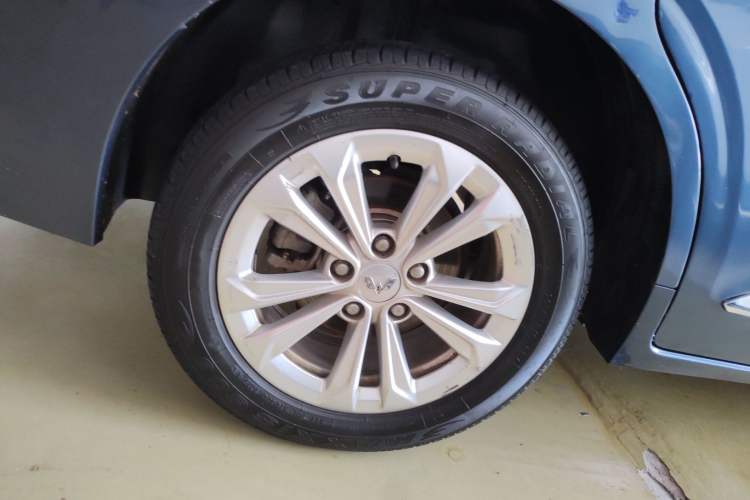 Used Wuling Jiachen 2022 1.5T CVT Smart Luxury Version Exterior 5