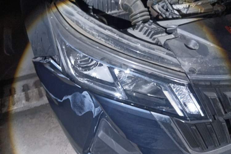 Used Wuling Jiachen 2022 1.5T Manual Comfort & Dynamic Version Exterior 6