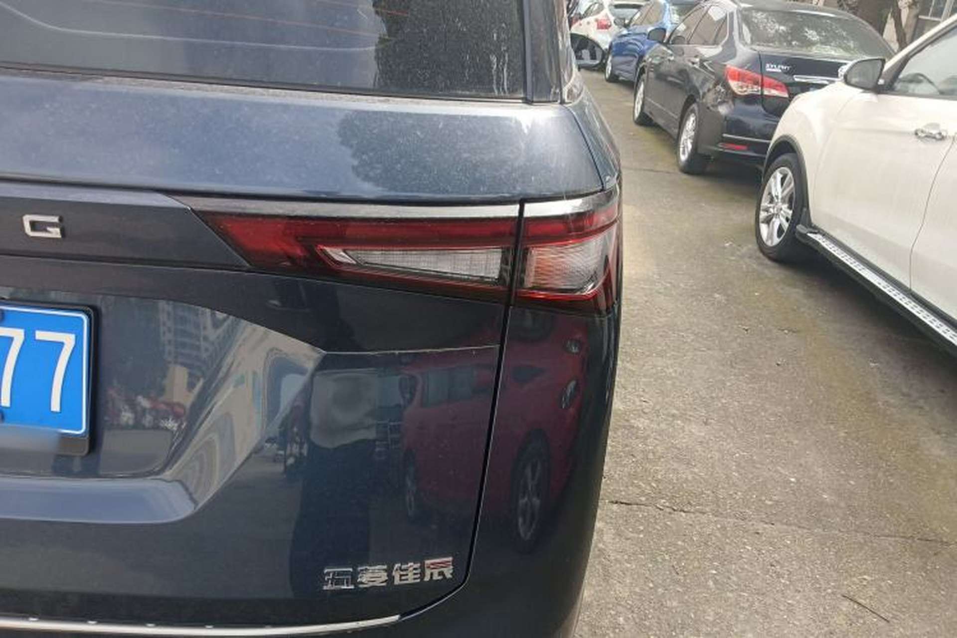 Used Wuling Jiachen 2022 1.5L Manual Comfort Edition Exterior 6