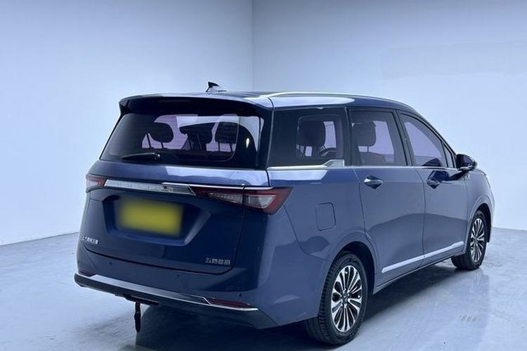 Used Wuling Jiachen 2022 1.5T CVT Deluxe Flagship Edition Exterior 7