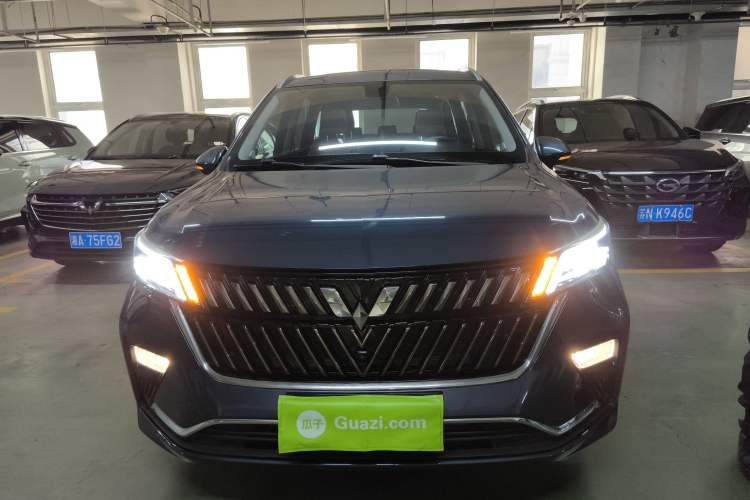 Used Wuling Jiachen 2022 1.5T CVT Deluxe Flagship Edition Front
