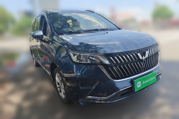 Used Wuling Jiachen 2022 1.5T Manual Comfort & Dynamic Version Front Right 45 Deg