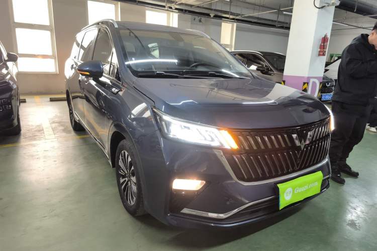 Used Wuling Jiachen 2022 1.5T CVT Deluxe Flagship Edition Front Right 45 Deg