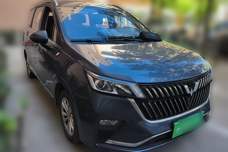 Used Wuling Jiachen 2022 1.5T CVT Smart Luxury Version Front Right 45 Deg