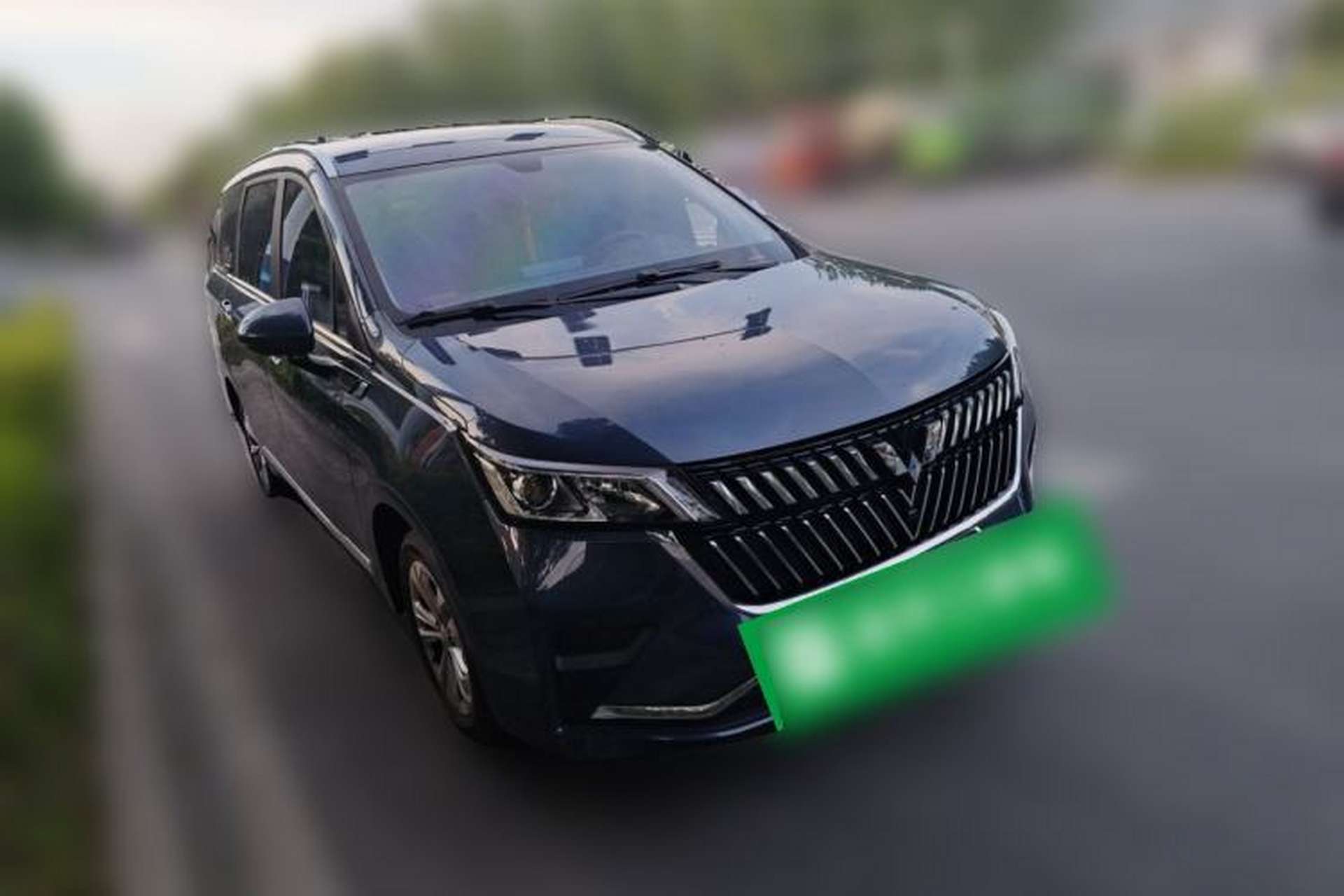 Used Wuling Jiachen 2022 1.5L Manual Comfort Edition Front Right 45 Deg