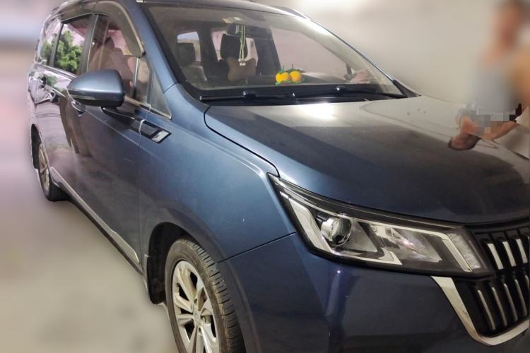 Used Wuling Jiachen 2022 1.5T Manual Light Enjoyment Dynamic Version Front Right 45 Deg