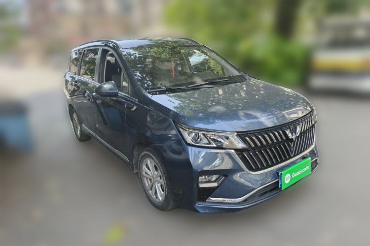 Used Wuling Jiachen 2022 1.5T CVT Smart Luxury Version Front Right 45 Deg