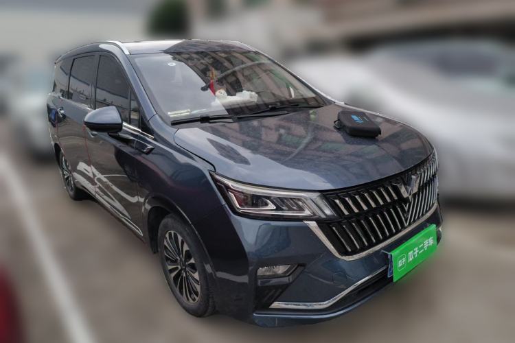 Used Wuling Jiachen 2022 1.5T CVT Smart Luxury Version Front Right 45 Deg