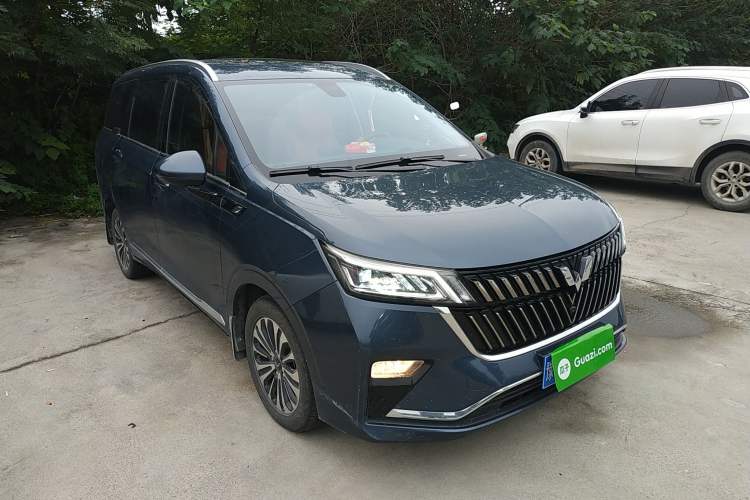 Used Wuling Jiachen 2022 1.5T CVT Deluxe Flagship Edition Front Right 45 Deg