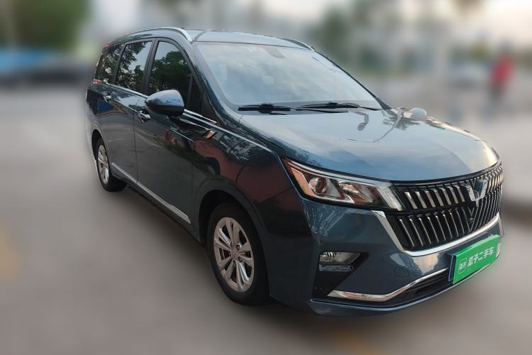 Used Wuling Jiachen 2022 1.5T CVT Smart Luxury Version Front Right 45 Deg