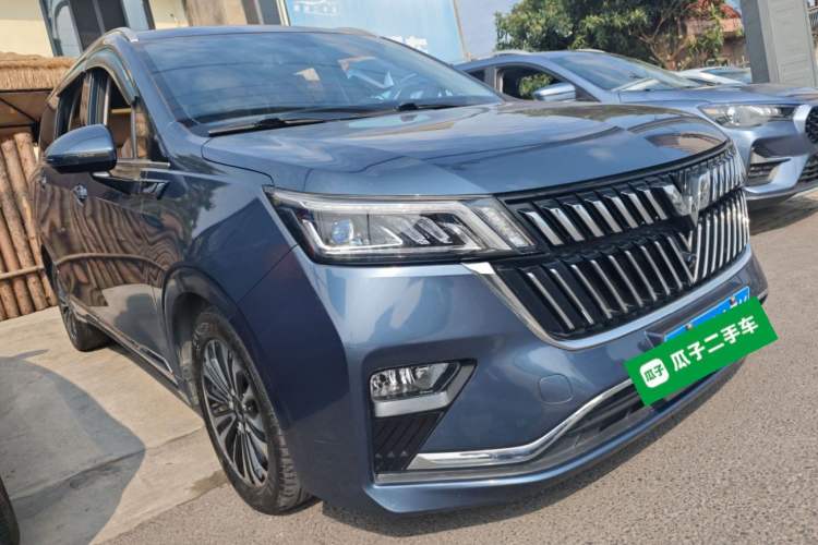 Used Wuling Jiachen 2022 1.5T CVT Deluxe Flagship Edition Front Right 45 Deg