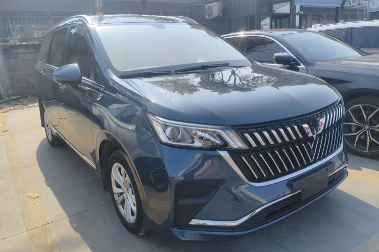 Used Wuling Jiachen 2022 1.5L Manual Comfort Edition Front Right 45 Deg