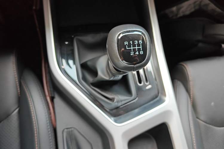Used Wuling Jiachen 2022 1.5L Manual Comfort Edition Gear Lever