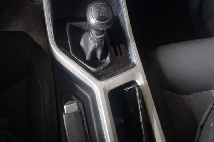 Used Wuling Jiachen 2022 1.5L Manual Enjoyment Elite Model Gear Lever