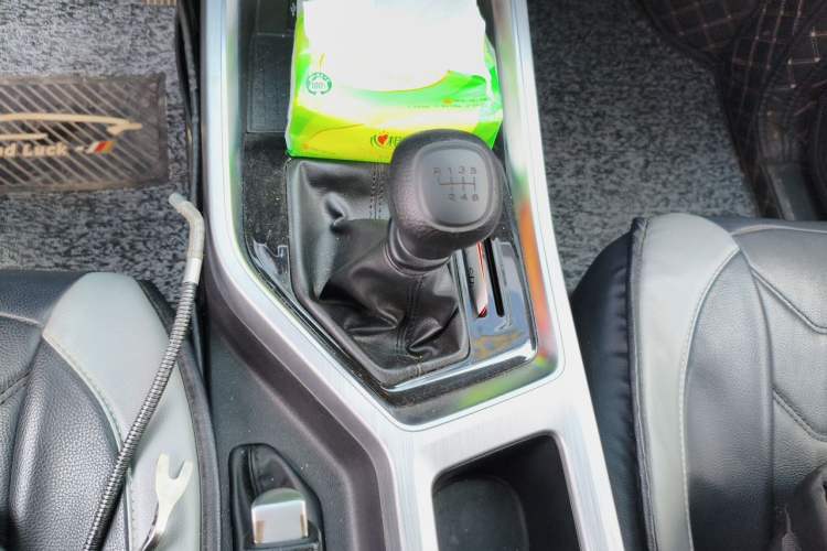 Used Wuling Jiachen 2022 1.5L Manual Enjoyment Elite Model Gear Lever